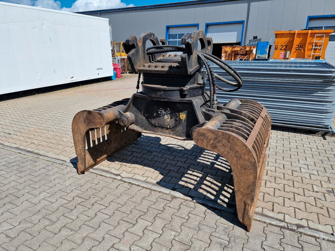 Caterpillar Sortiergreifer 325 B D Model 341-691 - Kovë kafshuese: foto 1 Caterpillar Sortiergreifer 325 B D Model 341-691 - Kovë kafshuese: foto 1