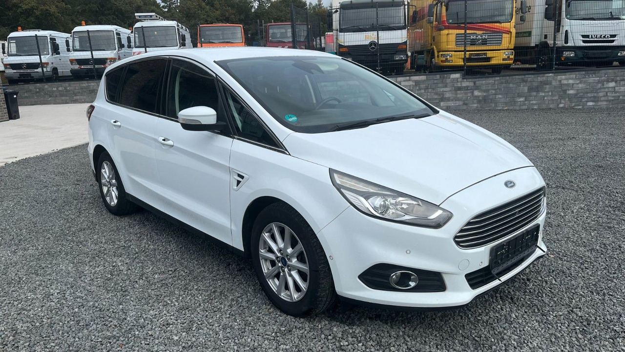 Ford S-Max S-MAX Titanium 2.0 TDCI - Makinë me portobagazh: foto 3 Ford S-Max S-MAX Titanium 2.0 TDCI - Makinë me portobagazh: foto 3