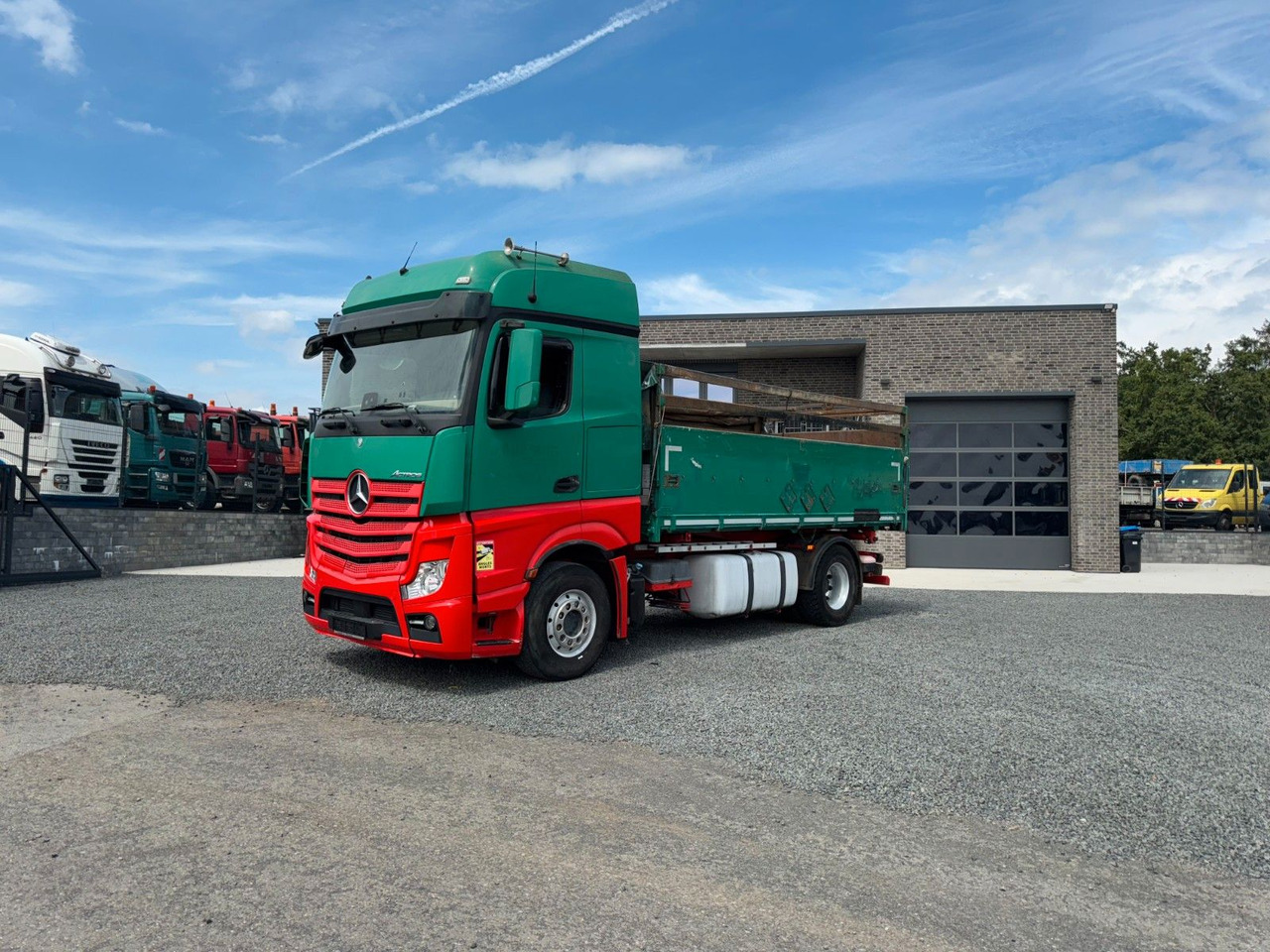 Mercedes-Benz Actros 1842 Kipper Dreiseitenkipper - Kamion vetëshkarkues: foto 2 Mercedes-Benz Actros 1842 Kipper Dreiseitenkipper - Kamion vetëshkarkues: foto 2