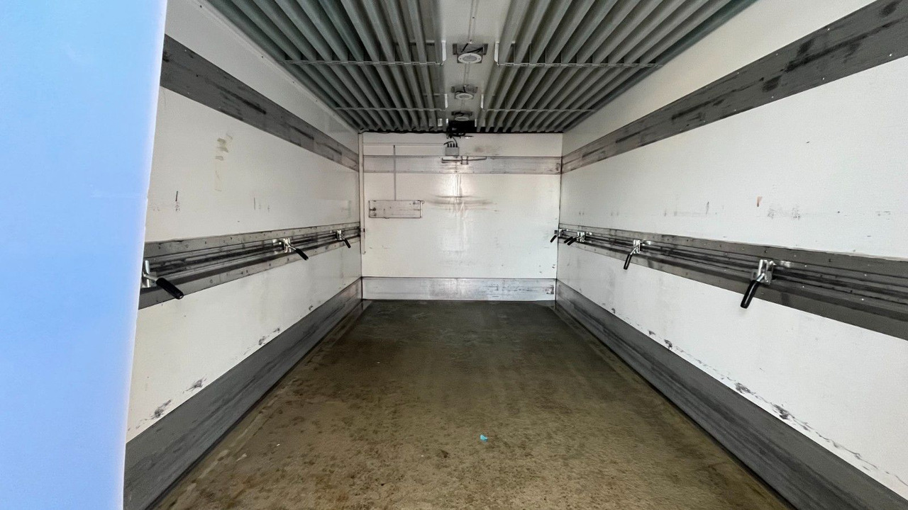Mitsubishi Fuso Canter 9C18 Kühlkoffer Frigoblock Mitsubishi Fuso Canter 9C18 Kühlkoffer Frigoblock - Furgon frigorifer: foto 5 Mitsubishi Fuso Canter 9C18 Kühlkoffer Frigoblock Mitsubishi Fuso Canter 9C18 Kühlkoffer Frigoblock - Furgon frigorifer: foto 5