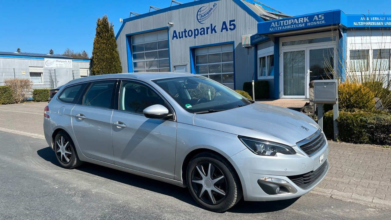 Peugeot 308 SW Allure 8-Fach Bereift Kopfdichtungsschade - Veturë: foto 1 Peugeot 308 SW Allure 8-Fach Bereift Kopfdichtungsschade - Veturë: foto 1