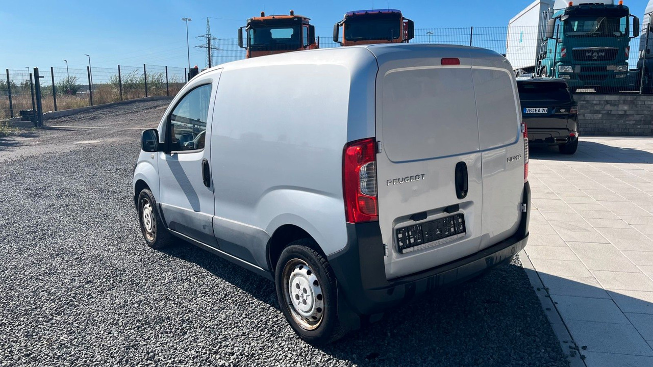 Peugeot Bipper Basis Kopfdichtungsschaden - Veturë: foto 5 Peugeot Bipper Basis Kopfdichtungsschaden - Veturë: foto 5