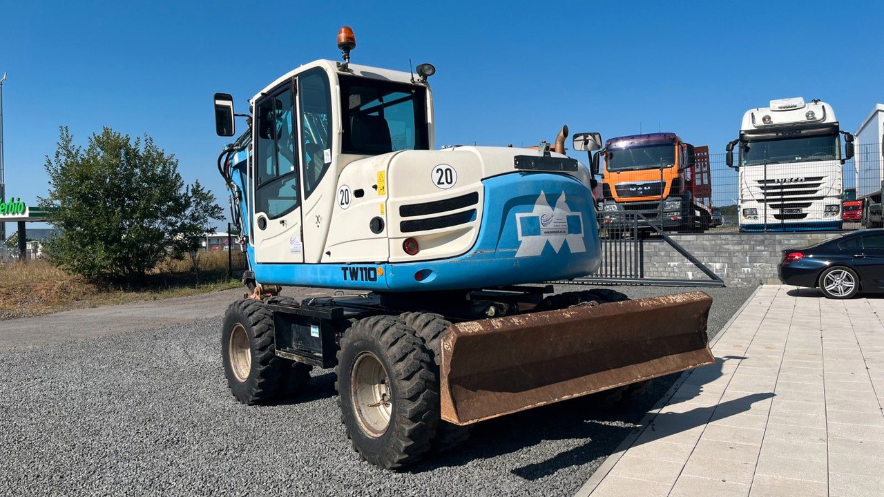 Terex TW110 Mobilbagger Verstellausleger 11000Kg - Ekskavator me goma: foto 4 Terex TW110 Mobilbagger Verstellausleger 11000Kg - Ekskavator me goma: foto 4