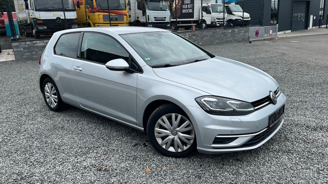 Volkswagen Golf VII Lim. Sound Start-Stopp - Veturë: foto 3 Volkswagen Golf VII Lim. Sound Start-Stopp - Veturë: foto 3