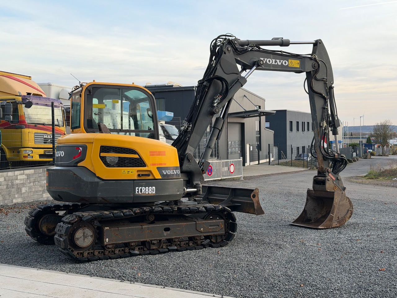 Miniekskavator Volvo ECR 88 D Verstellauslger OQ Oilquick: foto 9