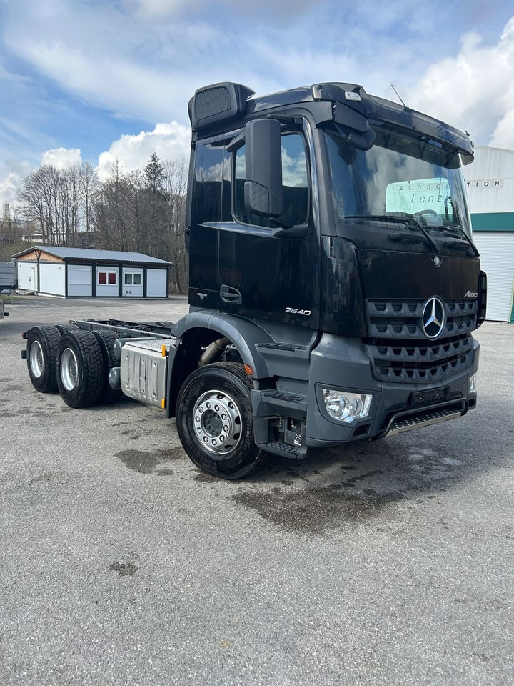 Mercedes-Benz Arocs 26.40 6x4 Kipperfahrgestell BB - Kamion kabinë-shasi: foto 5 Mercedes-Benz Arocs 26.40 6x4 Kipperfahrgestell BB - Kamion kabinë-shasi: foto 5