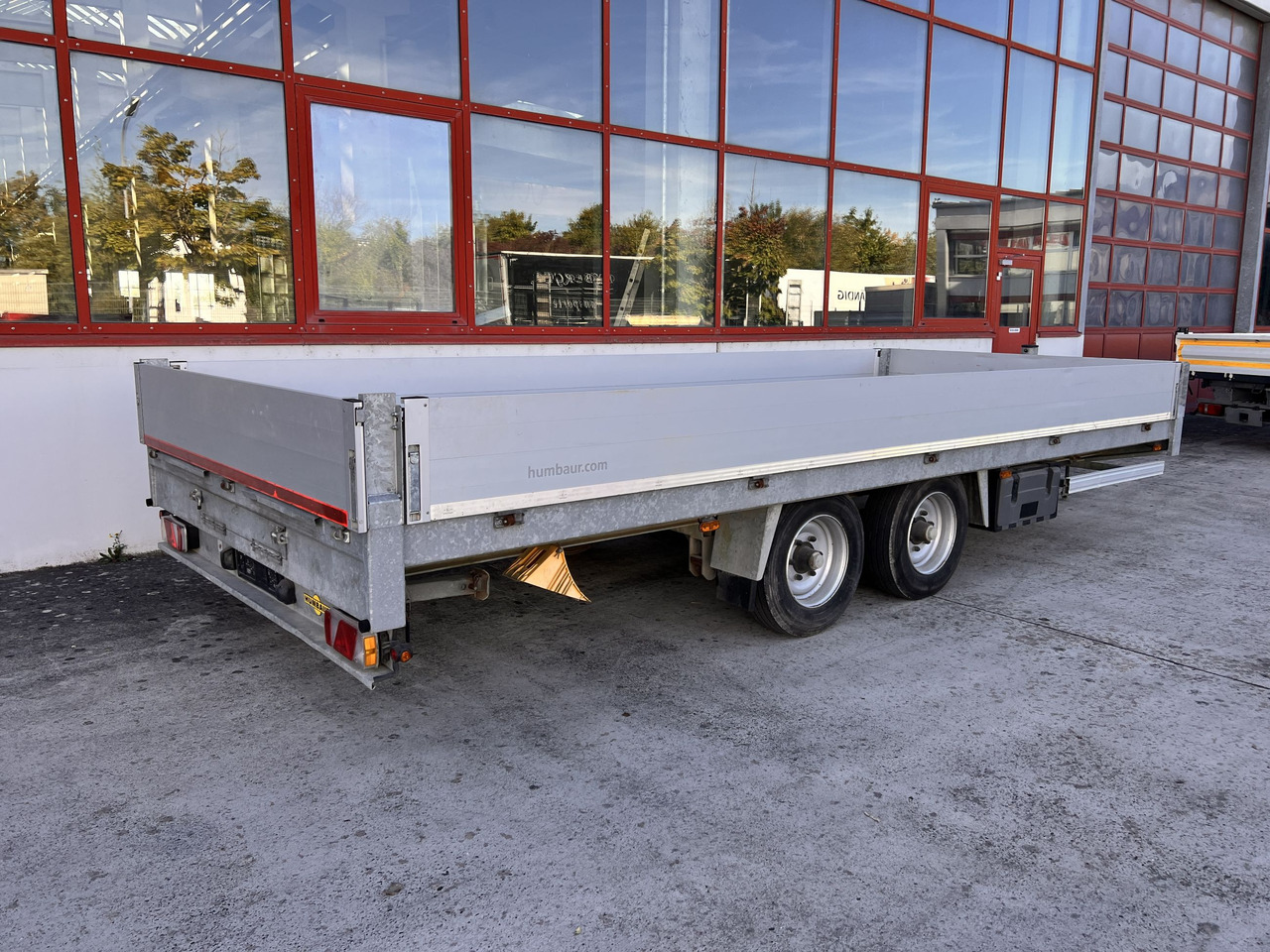 Humbaur B6AG Tandem- Prischenanhänger- Tieflader - Rimorkio e hapur/ Platformë: foto 3 Humbaur B6AG Tandem- Prischenanhänger- Tieflader - Rimorkio e hapur/ Platformë: foto 3