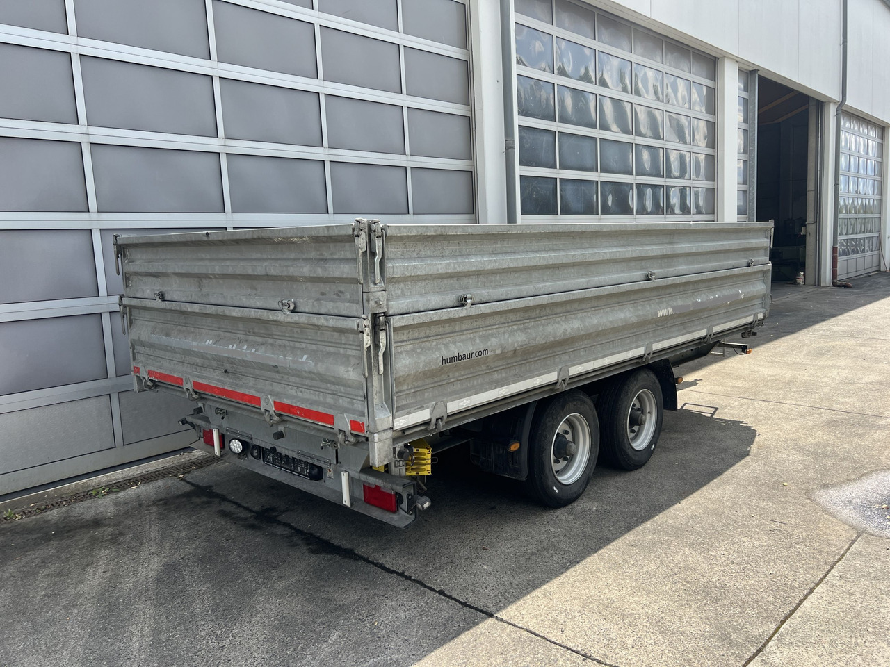 Humbaur D1AC Tandemkipper- Tieflader mit Aufsatz, neuwertig - Rimorkio vetëshkarkuese: foto 3 Humbaur D1AC Tandemkipper- Tieflader mit Aufsatz, neuwertig - Rimorkio vetëshkarkuese: foto 3