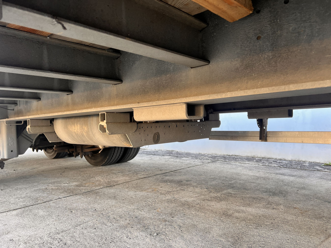 Humbaur HTD 30 3 Achs Tiefladeranhänger, verzinkt - Rimorkio me plan ngarkimi të ulët: foto 5 Humbaur HTD 30 3 Achs Tiefladeranhänger, verzinkt - Rimorkio me plan ngarkimi të ulët: foto 5