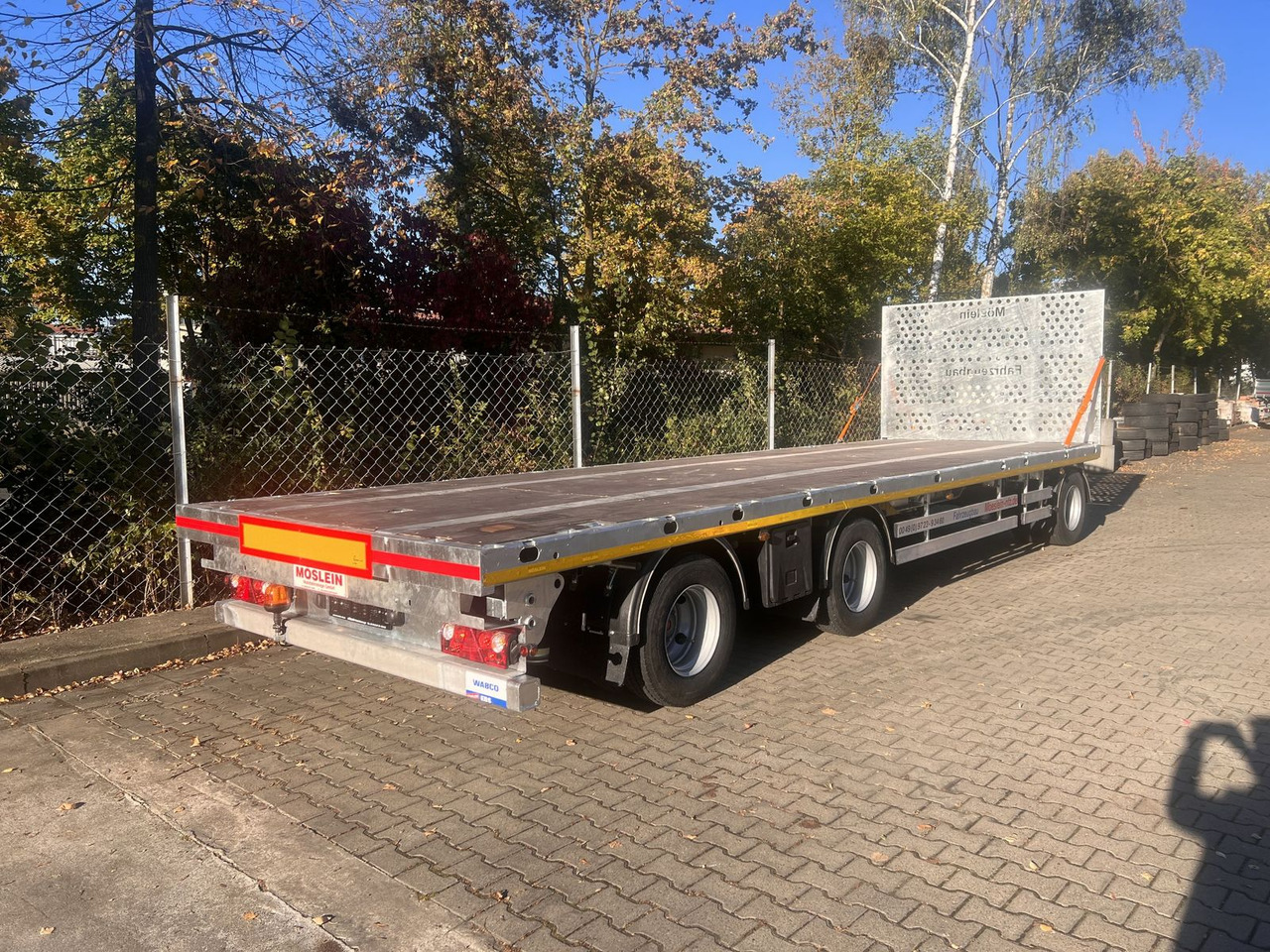 Möslein 3 Achs Jumbo- Plato- Anhänger 10 m, Mega - Rimorkio e hapur/ Platformë: foto 3 Möslein 3 Achs Jumbo- Plato- Anhänger 10 m, Mega - Rimorkio e hapur/ Platformë: foto 3