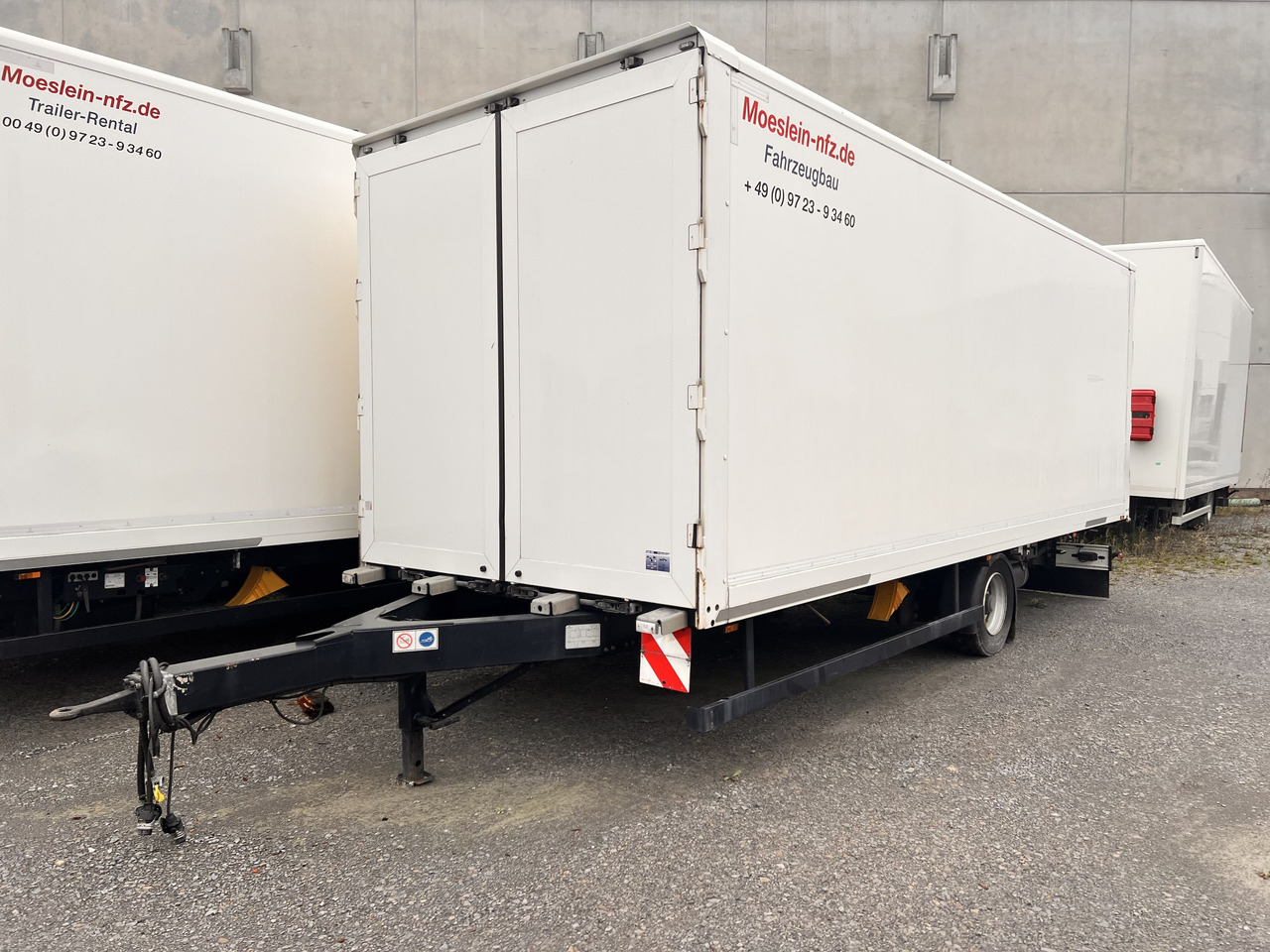 Möslein EK 1- D 7,3 1 Achs Kofferanhänger Durchladen7,08 m lang - Rimorkio me vagonetë të mbyllur: foto 2 Möslein EK 1- D 7,3 1 Achs Kofferanhänger Durchladen7,08 m lang - Rimorkio me vagonetë të mbyllur: foto 2