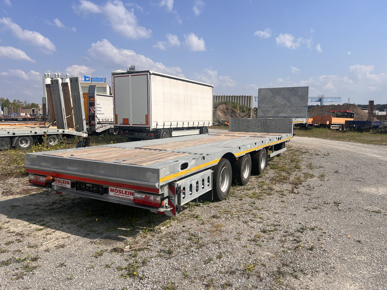 Möslein ST 3 Plato 8,7 3 Achs Satteltieflader Plato 45 t GGfür Fertigteile, Baumaschinen - Gjysmë rimorkio me plan ngarkimi të ulët: foto 5 Möslein ST 3 Plato 8,7 3 Achs Satteltieflader Plato 45 t GGfür Fertigteile, Baumaschinen - Gjysmë rimorkio me plan ngarkimi të ulët: foto 5
