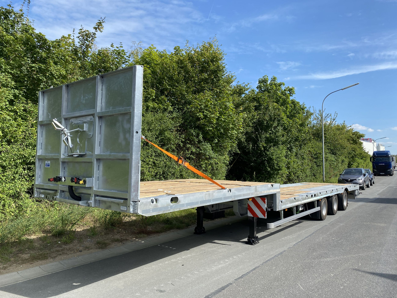 Möslein ST 3-Plato 9,4 3 Achs Satteltieflader Plato 45 t GGfür Fertigteile, Baumaschinen oder Container - Gjysmë rimorkio e hapur/ Platformë: foto 3 Möslein ST 3-Plato 9,4 3 Achs Satteltieflader Plato 45 t GGfür Fertigteile, Baumaschinen oder Container - Gjysmë rimorkio e hapur/ Platformë: foto 3