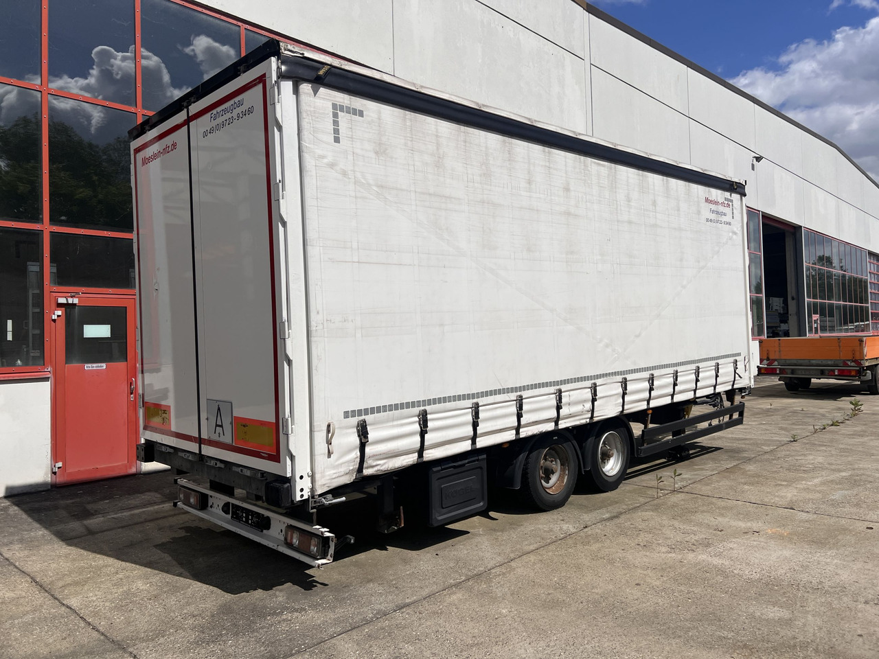 Möslein TPW 105 D Schwebheim Tandemplanenanhänger durchladbar - Rimorkio me tendë: foto 1 Möslein TPW 105 D Schwebheim Tandemplanenanhänger durchladbar - Rimorkio me tendë: foto 1