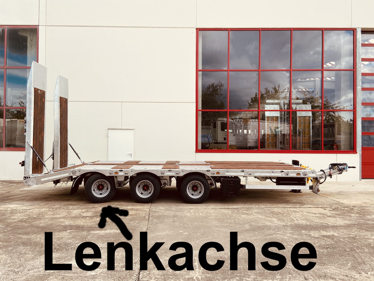 Möslein TT 31 31 t GG Tridem- Tieflader 3 Achs, gelenktNeufahrzeug - Rimorkio me plan ngarkimi të ulët: foto 5 Möslein TT 31 31 t GG Tridem- Tieflader 3 Achs, gelenktNeufahrzeug - Rimorkio me plan ngarkimi të ulët: foto 5