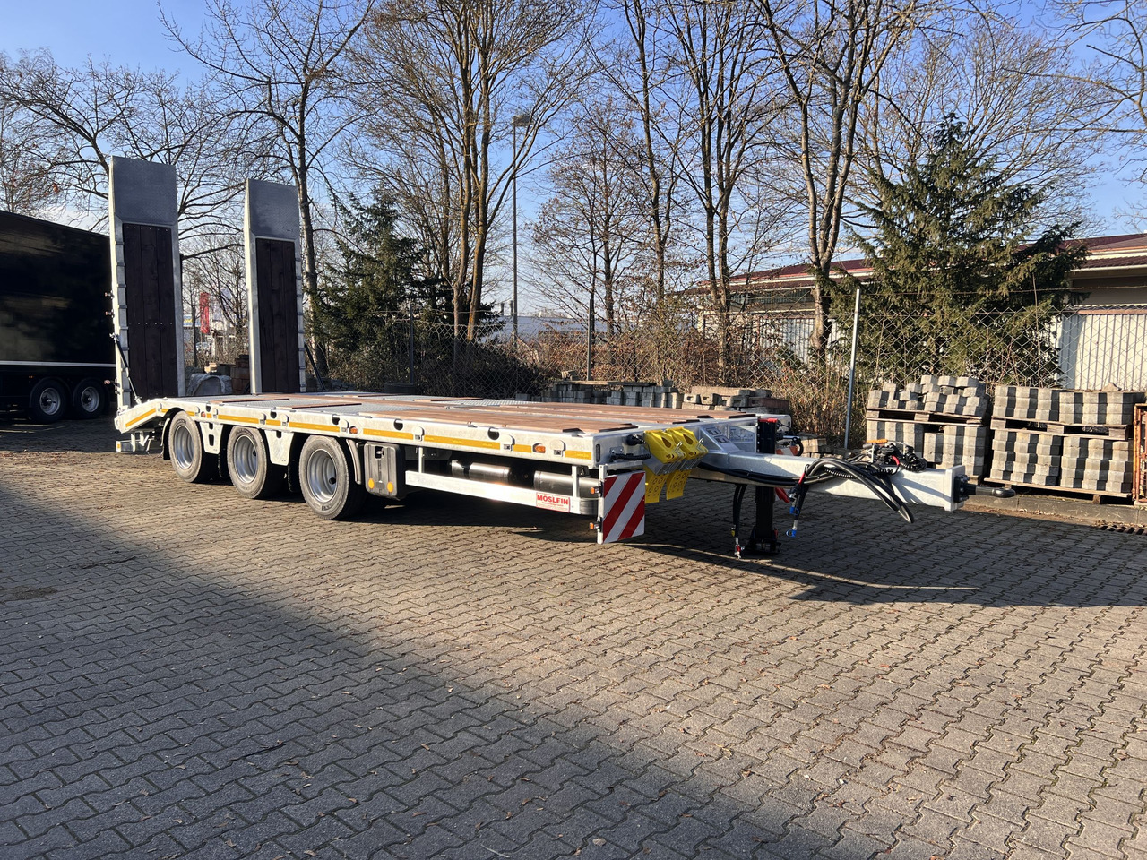 Möslein TT 32 Zugrohr gerade 34 t GG Tridem- Tieflader 3 Achs, gelenktNeufahrzeug - Rimorkio me plan ngarkimi të ulët: foto 5 Möslein TT 32 Zugrohr gerade 34 t GG Tridem- Tieflader 3 Achs, gelenktNeufahrzeug - Rimorkio me plan ngarkimi të ulët: foto 5