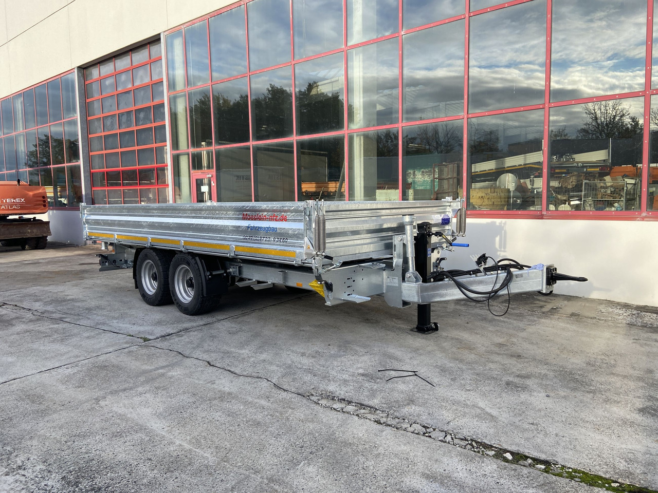 Möslein TTD 11 Breite Reifen Kipper Tieflader, Breite Reifen-- Neufahrzeug -- - Rimorkio vetëshkarkuese: foto 5 Möslein TTD 11 Breite Reifen Kipper Tieflader, Breite Reifen-- Neufahrzeug -- - Rimorkio vetëshkarkuese: foto 5