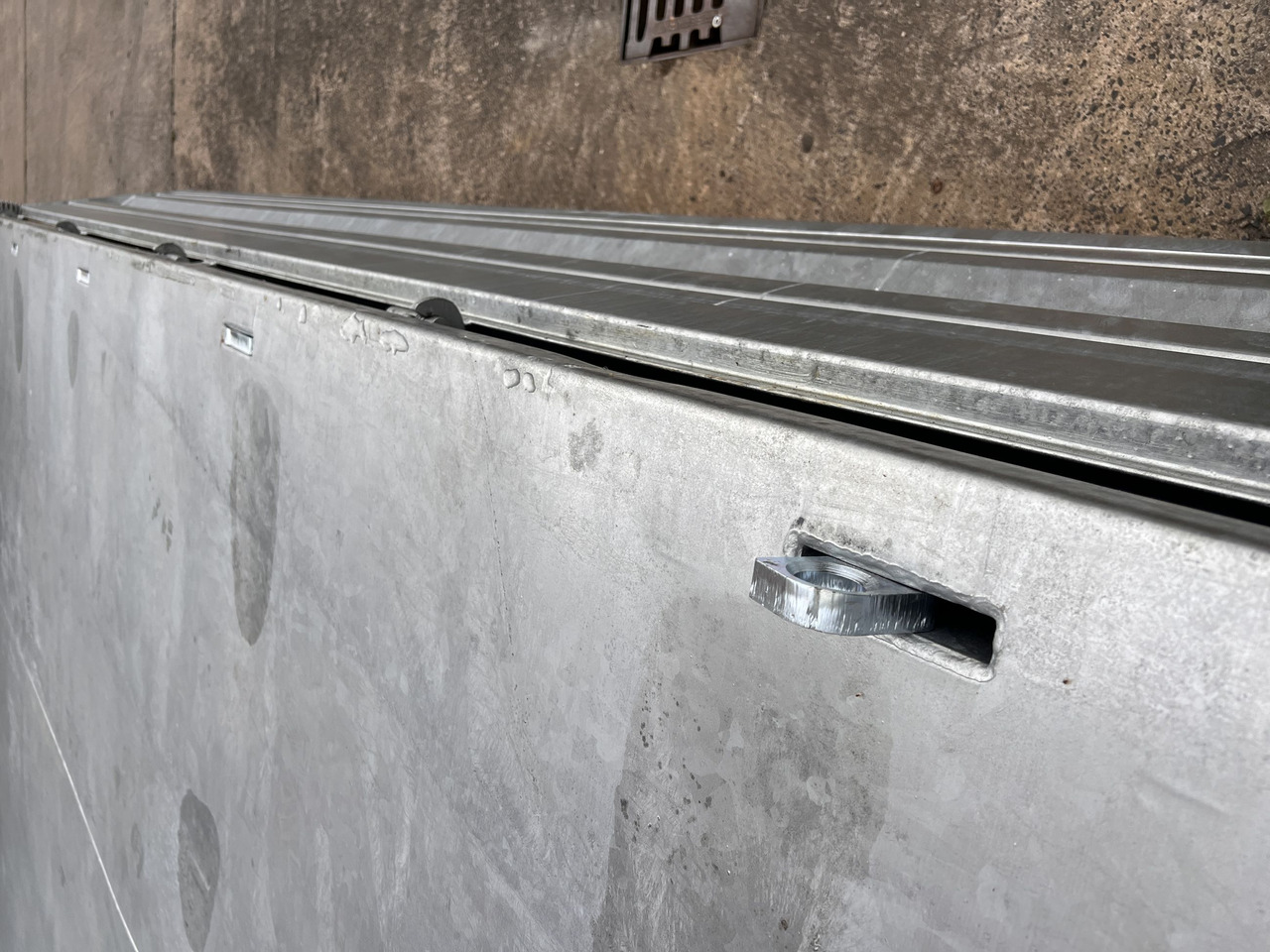 Möslein TTD 19 AB 19 t Tandem Kipper Tieflader2 x Aufsatzbordwänden-- Neufahrzeug -- - Rimorkio vetëshkarkuese: foto 5 Möslein TTD 19 AB 19 t Tandem Kipper Tieflader2 x Aufsatzbordwänden-- Neufahrzeug -- - Rimorkio vetëshkarkuese: foto 5