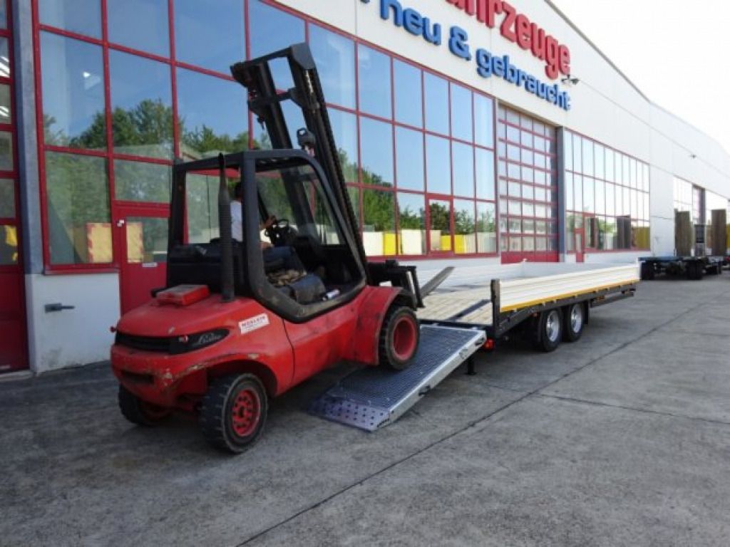 Möslein TTT 13 6,2 BR Weiß Neuer 13 t GG Tandemtieflader mit Breiten Rampen - Rimorkio me plan ngarkimi të ulët: foto 5 Möslein TTT 13 6,2 BR Weiß Neuer 13 t GG Tandemtieflader mit Breiten Rampen - Rimorkio me plan ngarkimi të ulët: foto 5