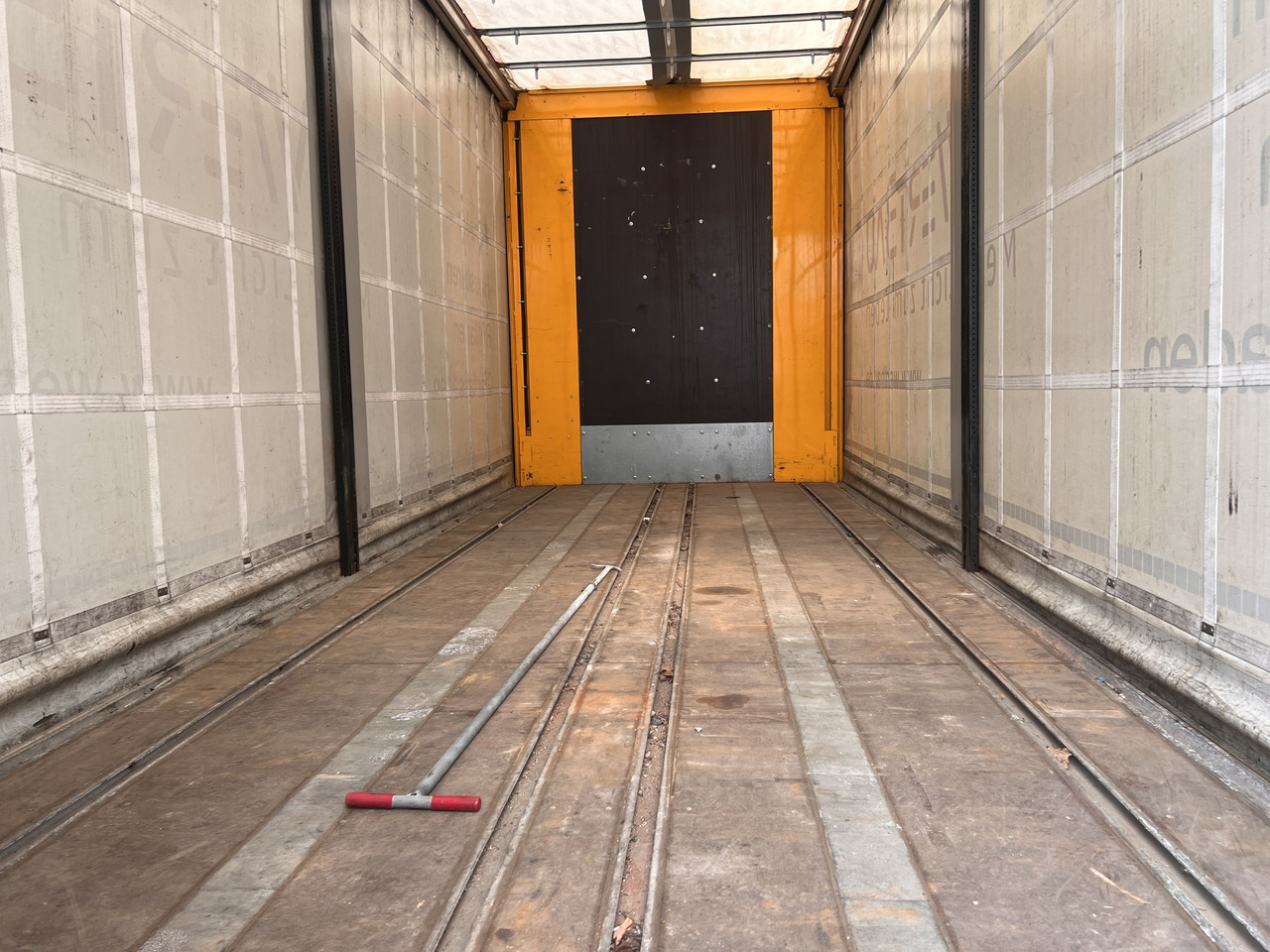 RUFA DHC 18-22  2 Achs Jumbo- Planenanhänger - Rimorkio me tendë: foto 5 RUFA DHC 18-22  2 Achs Jumbo- Planenanhänger - Rimorkio me tendë: foto 5