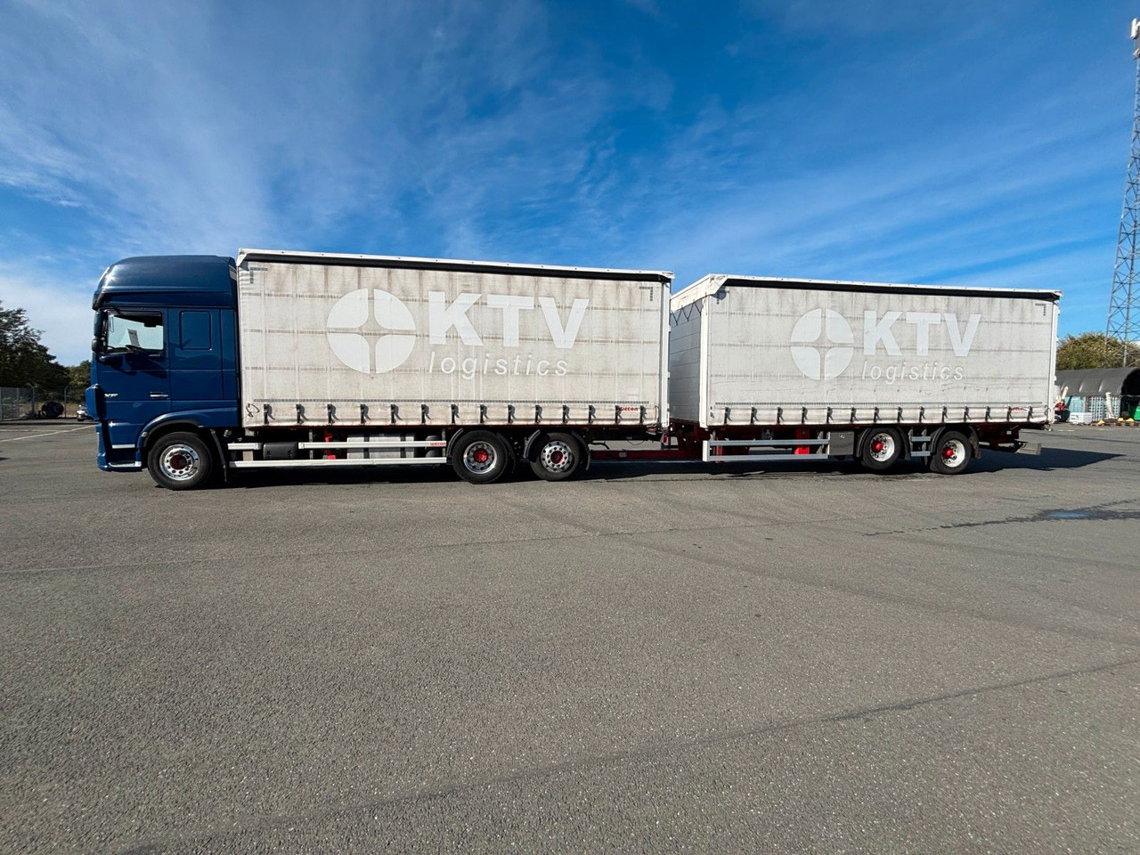 DAF SSC XF 480 Jumbozug + Anh Wecon Staplerhalterung - Kamion me tendë: foto 3 DAF SSC XF 480 Jumbozug + Anh Wecon Staplerhalterung - Kamion me tendë: foto 3