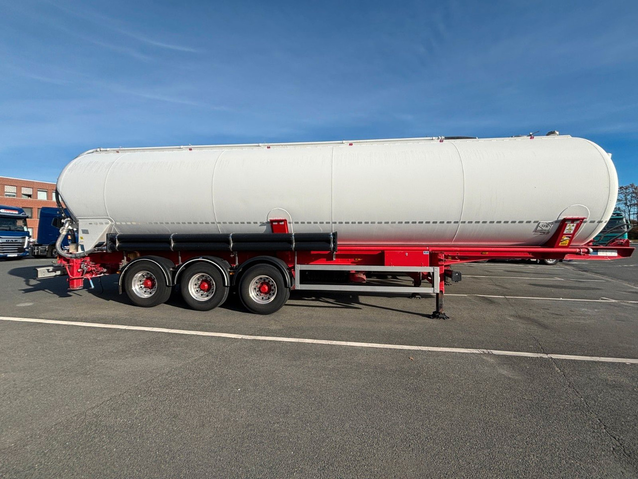 Feldbinder KIP 60.3 E-Hydraulik - Gjysmë rimorkio silo: foto 5 Feldbinder KIP 60.3 E-Hydraulik - Gjysmë rimorkio silo: foto 5