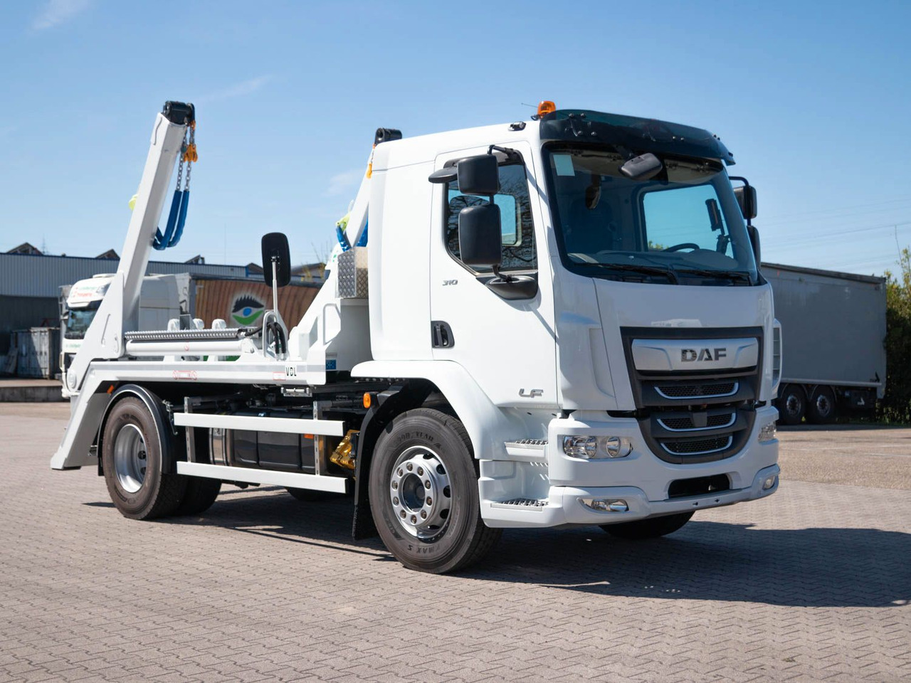 DAF FA LF 310 19t Absetzkipper VDL - Kamion vetëshkarkues: foto 3 DAF FA LF 310 19t Absetzkipper VDL - Kamion vetëshkarkues: foto 3