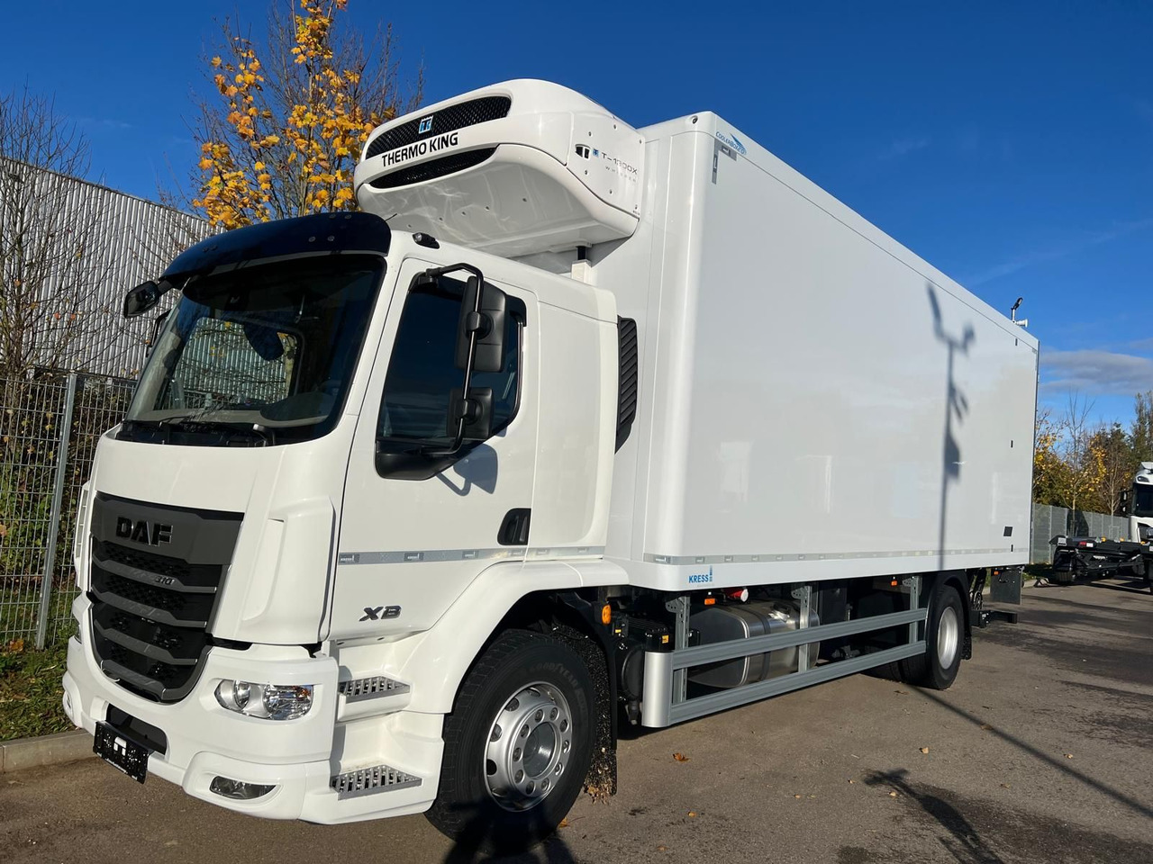 DAF FA XB 310 18t Kress Kühlaufbau - Kamion frigorifer: foto 1 DAF FA XB 310 18t Kress Kühlaufbau - Kamion frigorifer: foto 1