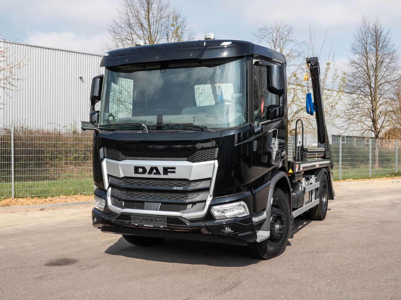DAF FA XD 410 VDL Absetzkipper DAF FA XD 410 VDL Absetzkipper - Fadromë ngarkuese: foto 1 DAF FA XD 410 VDL Absetzkipper DAF FA XD 410 VDL Absetzkipper - Fadromë ngarkuese: foto 1