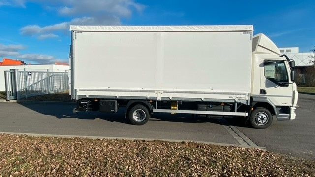 DAF LF 210 8t Pritsche-Plane LBW Tageszulassung DAF FA LF 210 08t Spier Pritsche-Plane - Kamion me tendë: foto 4 DAF LF 210 8t Pritsche-Plane LBW Tageszulassung DAF FA LF 210 08t Spier Pritsche-Plane - Kamion me tendë: foto 4