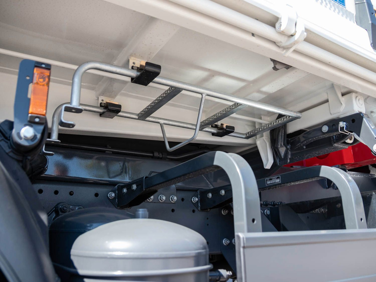 Kamion vetëshkarkues i ri DAF XDC 370 FA Meiller Krankipper HMF DAF XDC 370 FA Meiller Krankipper HMF: foto 25 Kamion vetëshkarkues i ri DAF XDC 370 FA Meiller Krankipper HMF DAF XDC 370 FA Meiller Krankipper HMF: foto 25