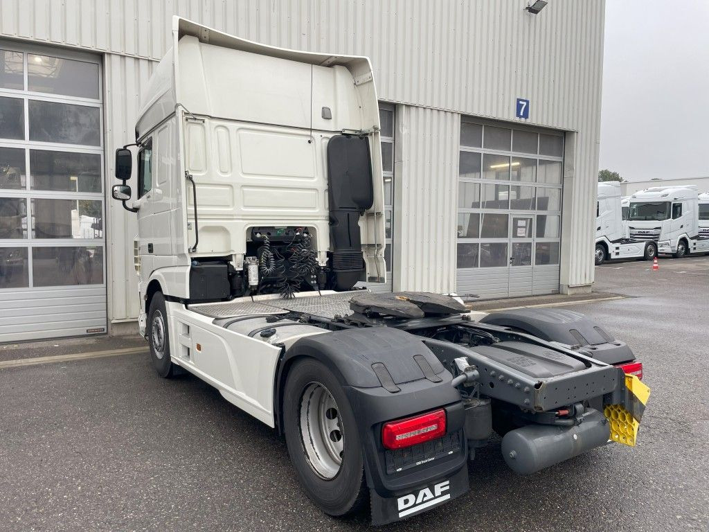 DAF FT XF 480 SSC, Federung: Luft/Luft - Gjysmë-kamion: foto 4 DAF FT XF 480 SSC, Federung: Luft/Luft - Gjysmë-kamion: foto 4