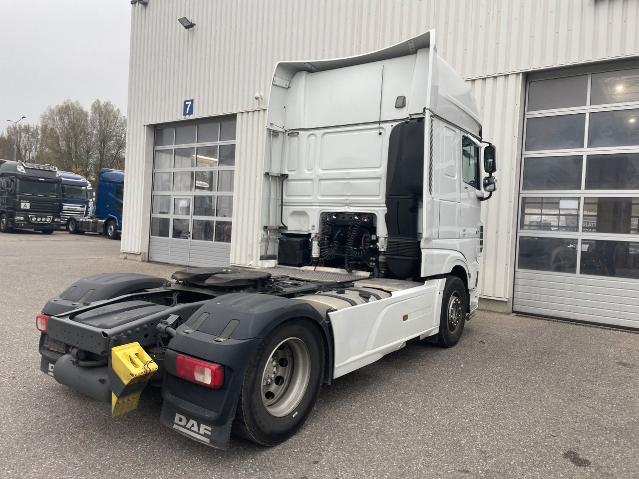 DAF FT XF480 SSC, 2x Tank, Standklima, Lampenbügel DAF FT XF480 SSC, 2x Tank, Standklima, Lampenbügel - Gjysmë-kamion: foto 5 DAF FT XF480 SSC, 2x Tank, Standklima, Lampenbügel DAF FT XF480 SSC, 2x Tank, Standklima, Lampenbügel - Gjysmë-kamion: foto 5