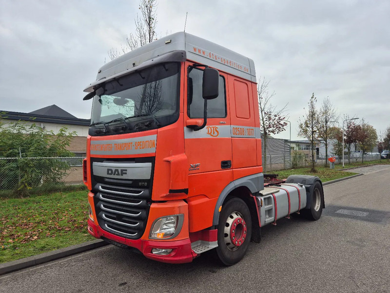 DAF XF 105.460 460 retarder - Gjysmë-kamion: foto 1 DAF XF 105.460 460 retarder - Gjysmë-kamion: foto 1