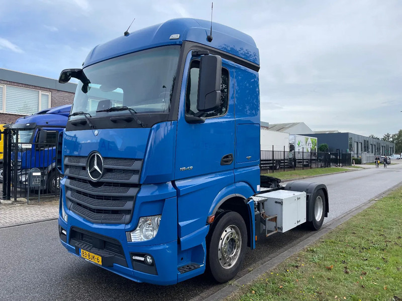 Mercedes-Benz Actros 1943 full adr 2017 only 695.000 km - Gjysmë-kamion: foto 2 Mercedes-Benz Actros 1943 full adr 2017 only 695.000 km - Gjysmë-kamion: foto 2