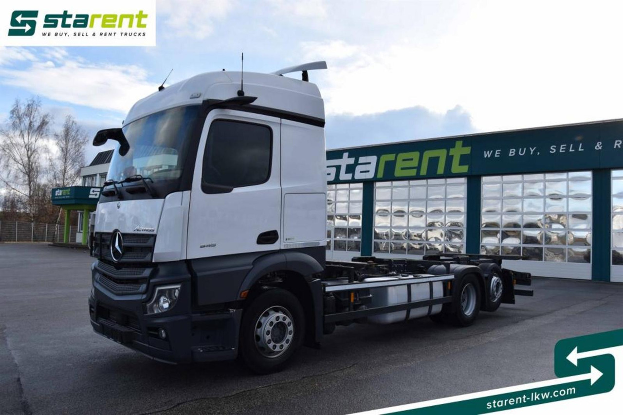 Mercedes Benz Actros 2645L Retarder Mirror Cam NAVI Liftachse - Kamion kabinë-shasi: foto 1 Mercedes Benz Actros 2645L Retarder Mirror Cam NAVI Liftachse - Kamion kabinë-shasi: foto 1