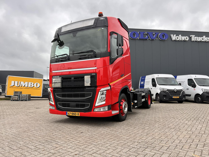 Volvo FH - Gjysmë-kamion: foto 1 Volvo FH - Gjysmë-kamion: foto 1