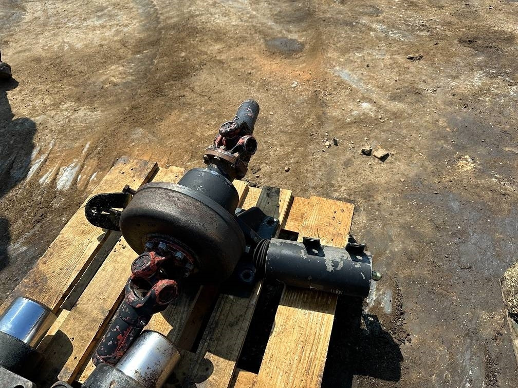 CAT 214 B FT gearbox - Ekskavator me goma: foto 1 CAT 214 B FT gearbox - Ekskavator me goma: foto 1