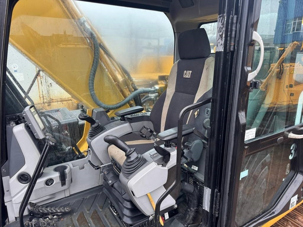 Ekskavator me zinxhirë CAT 324 EL: foto 23