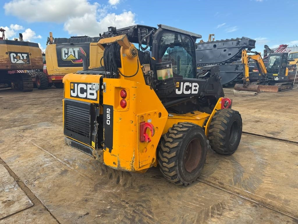 JCB 250t4 - Mini fadrom: foto 5 JCB 250t4 - Mini fadrom: foto 5