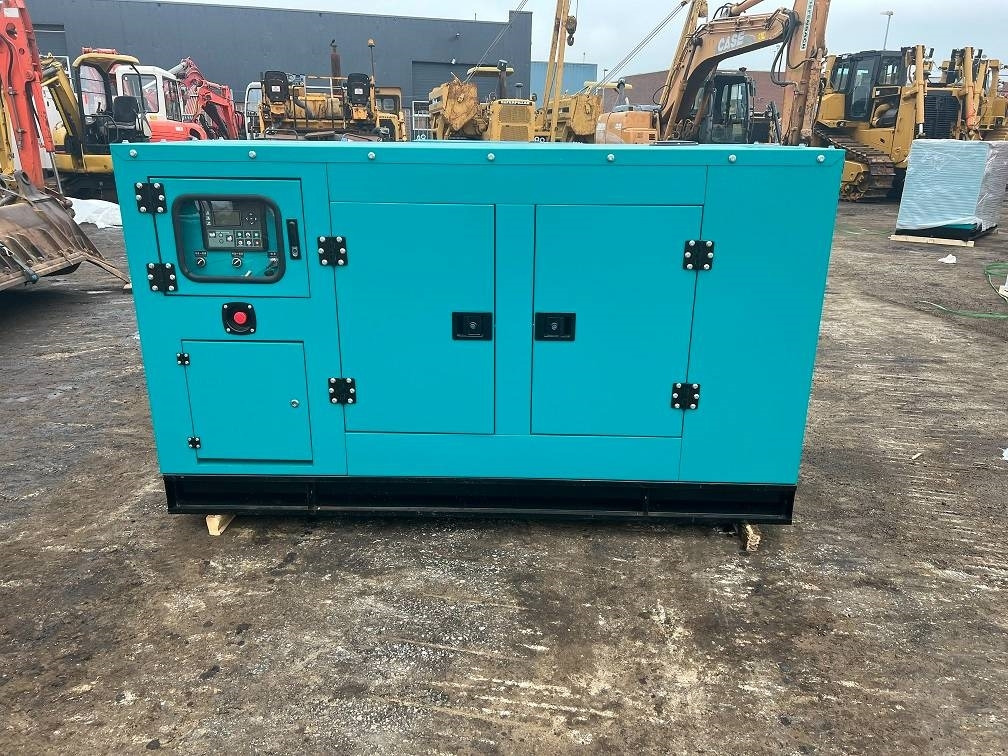 Ricardo 50KVA 40KW SILENT GENERATOR 3 PHASE 50HZ 400V NEW - Set gjeneratori: foto 3 Ricardo 50KVA 40KW SILENT GENERATOR 3 PHASE 50HZ 400V NEW - Set gjeneratori: foto 3