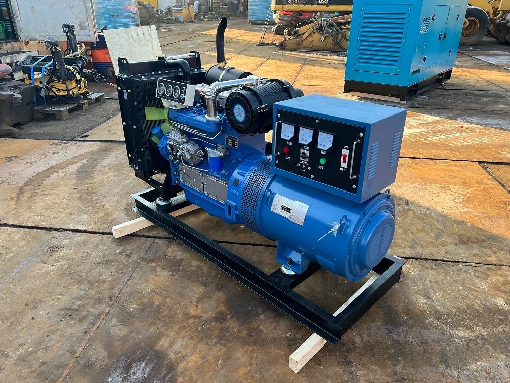 Ricardo 50kva (40kw) generator 3 phase 50hz 400v unused - Set gjeneratori: foto 2 Ricardo 50kva (40kw) generator 3 phase 50hz 400v unused - Set gjeneratori: foto 2