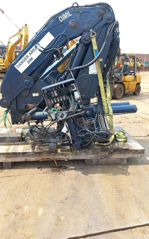 Toimil t33500/4 - Vinç për kamion për Kamioni: foto 2 Toimil t33500/4 - Vinç për kamion për Kamioni: foto 2