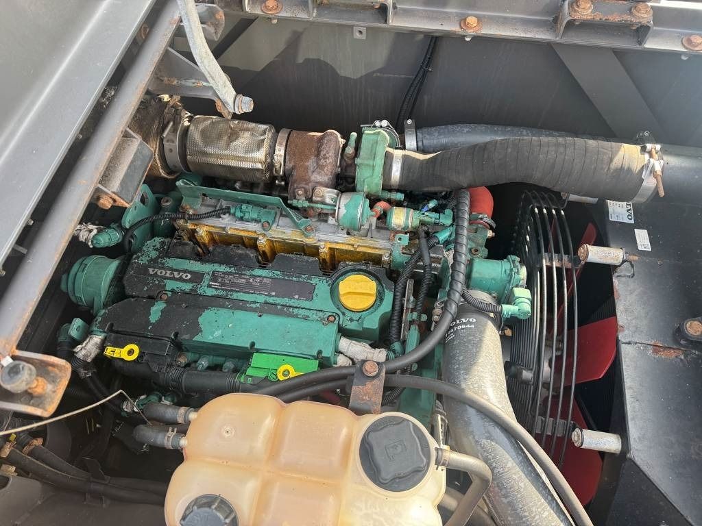 Ekskavator me zinxhirë Volvo EC 160 E L ( 3.451 ORIGINAL HOURS ): foto 18