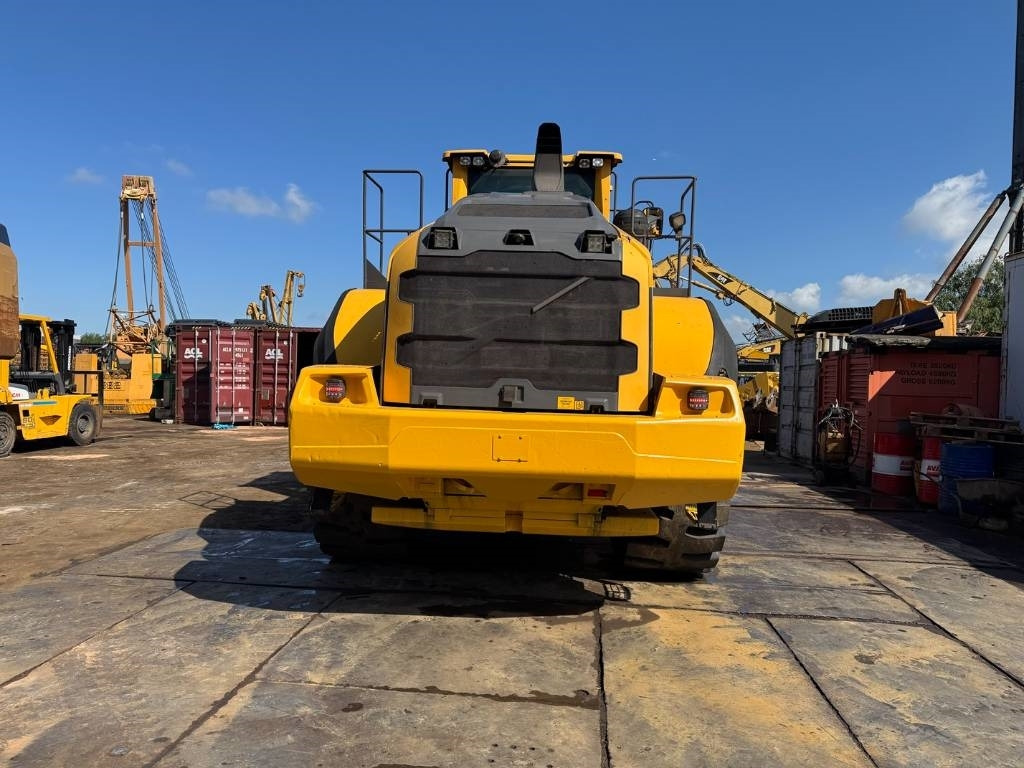 Volvo L 220 H ( WITH NEW TYRES ) - Fadrom me goma: foto 4 Volvo L 220 H ( WITH NEW TYRES ) - Fadrom me goma: foto 4