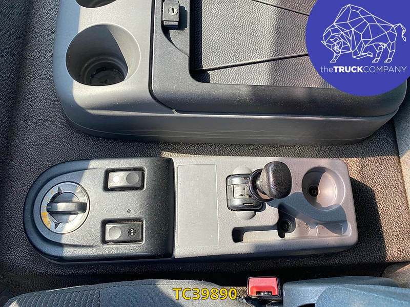 DAF LF 55 220 - Kamion me tendë: foto 4 DAF LF 55 220 - Kamion me tendë: foto 4