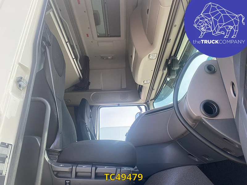 DAF XF 480 - Gjysmë-kamion: foto 4 DAF XF 480 - Gjysmë-kamion: foto 4