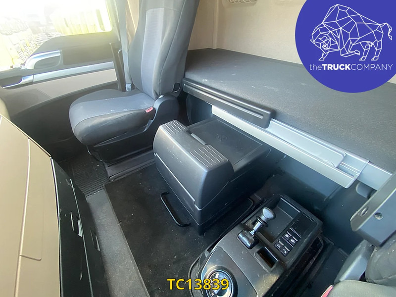 MAN TGX 460 - Gjysmë-kamion: foto 2 MAN TGX 460 - Gjysmë-kamion: foto 2