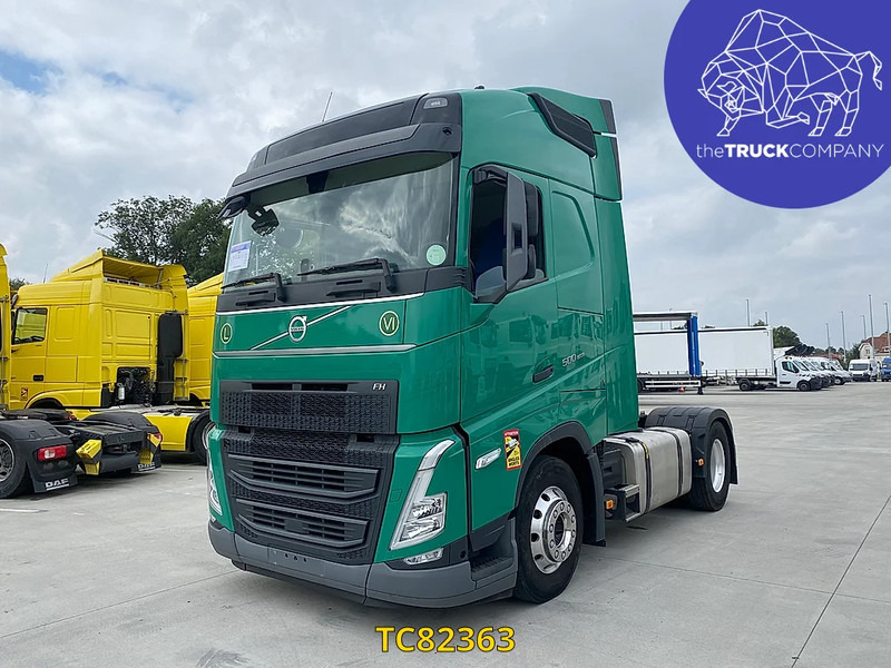 Volvo - Gjysmë-kamion: foto 1 Volvo - Gjysmë-kamion: foto 1