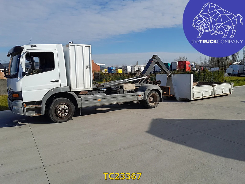 Mercedes-Benz Atego 1217 - Transportjer kontejnerësh/ Kamion me karroceri të çmontueshme: foto 5 Mercedes-Benz Atego 1217 - Transportjer kontejnerësh/ Kamion me karroceri të çmontueshme: foto 5